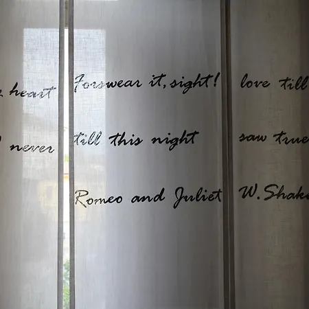 Bed & Breakfast City's House